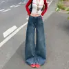Jeans retro de perna larga para mulheres, apresentando um design estiloso com detalhes plissados, cintura marcada e corte reto e solto, adequado para figuras em formato de pera.