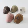 Boné de beisebol infantil estilo vintage para atacado, disponível em várias cores, chapéu de sol para atividades ao ar livre, boné de bebê personalizado com letra para outono