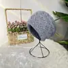 Diadema de Perlas de Moda Estilo Coreano Gorro de Punto Holgado Protector de Orejas Invierno Hecho a Mano Engrosado Cálido Gorro de Lana de Mamá para Mujer