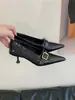 Zapatos de Salón Individuales de Punta Aguda con Boca Profunda para Mujer, Estilo Retro Nuevo Verano 2026, Tacones de Aguja Estilo Coreano con Detalle de Hebilla, Tacones Altos Estilo para el Trabajo