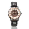 Reloj de pulsera mecánico manual retro hueco con números romanos europeos y americanos, 15 colores, ganador