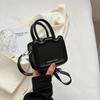 2023 Nova Bolsa de Biscoitos Portátil Vintage Elegante Bolsa Pequena Bolsa Feminina All-match Bolsa de Ombro Crossbody Pequena Bolsa Quadrada