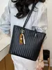 Yuezi 2026 Bolso Tejido Nuevo y Elegante para el Trabajo, Bolso Tote de Moda para Mujer, Bolso de Hombro de Gran Capacidad