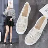 Novos sapatos de pescador estilo verão da Bai Zhenhe inspirados na Chanel para mulheres, sapatos de tecido do Velho Pequim, com sola macia, finos, respiráveis, slip-ons vazados