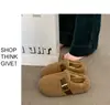 Pantuflas de punta Birkenstock de suela gruesa con pelo para mujer, ropa de exterior, nuevas botas de nieve 2026 Otoño/Invierno, pantuflas de algodón con forro de terciopelo, sin cordones