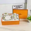 Conjunto de Xícara e Pires para Café em Porcelana Óssea com Bloqueio de Cores Geométricas, Conjunto de Chá da Tarde Estilo Europeu, Xícara e Pires para Café Doméstico, Xícara e Pires para Café Estilo Influenciador da Internet