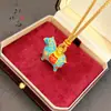 Tienda de Oro Mismo Estilo Colgante Antiguo de Esmalte Dorado Flor de Durazno con Diseño de Caballo, Nuevo Estilo Chino Colgante de Caballo del Zodiaco