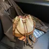 Bolsa de Ombro Única Moda Retrô Design de Nicho Coreano 2026 Outono/Inverno Mini Novo Estilo Bolsa Tiracolo Balde de Ombro Único