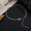 Collar con la letra B exagerada y distintiva de celebridades de Internet de otoño e invierno para mujer, cadena de clavícula con borlas de diseño moderno, cadena de lana europea y americana.