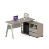 Juego de escritorio y silla para personal, diseño simple y moderno, disponible en configuraciones de 2, 4 o 6 personas, con panel divisor, adecuado para oficinas de empleados y escritorios de computadora.