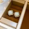 Brincos de Prata Banhados a Ouro 18K com Agulha de Prata, Bordado em Forma de Losango, Brincos Versáteis Exquisitos e Modernos, Brincos de Luxo Leve e de Alta Qualidade para Mulheres