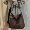 Bolso de Hombro Retro de Gamuza Simple para Mujer 2026 Otoño Invierno Nuevo Casual Gran Capacidad para Viaje Diario Bolso Cruzado de un Solo Hombro