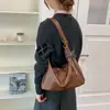 2026 Nova Bolsa Tote de Alta Qualidade com Temperamento Sofisticado Bolsa de Ombro Única Fashion Retrô Feminina Bolsa Transversal Versátil para o Dia a Dia
