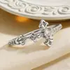 Anel de Zircônia Flor de Íris para Homens, Estilo Minimalista Moderno e Único, Anel Flor Cruzada, Fashion e Versátil, Sensação de Alto Padrão, Anel Aberto para Mulheres