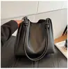 Bolsas Populares Deste Ano Bolsas Femininas de Grande Capacidade para o Dia a Dia 2025 Nova Moda Retrô Bolsa de Ombro Bolsa de Balde Simples