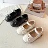 Zapatos Pequeños de Piel para Niñas con Lazo 2026 Otoño Nuevas Llegadas Zapatos Casuales para Bebés Niñas Niños Pequeños Dulces y Bebés Zapatos de Una Sola Pieza de Princesa