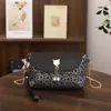 Bolsa Personalizada Estética Tendência Retrô Simples Popular Moderna Feminina 2026 Nova Bolsa de Ombro Único Transversal