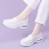 Venta directa de fábrica, zapatos de enfermera para mujer, zapatos blancos antideslizantes, transpirables y cómodos, con amortiguación de aire, adecuados para el trabajo médico, resistentes a los olores