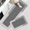 Juego de Dos Felpudos de Cocina de Estilo Minimalista Moderno Más Vendidos, Felpudos Antideslizantes Absorbentes de Agua y Aceite de Tierra de Diatomeas, Dropshipping de Amazon