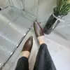 2025 Primavera y Verano Baotou Mueller Medias Zapatillas de Casa Sandalias de Un Pedal Super Populares Verano para Mujer Suela Plana