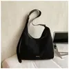 Bolsa Tote Grande de Couro Estilo Coreano Retrô para Mulheres Inverno 2025 Bolsa de Mão Simples para Trabalho e Deslocamento Bolsa de Ombro