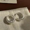 Pendientes Metálicos con Textura de Rayas Horizontales para Mujer, Estilo Coreano, Sencillos y de Moda, Únicos y Elegantes, Sensación de Alta Gama, Versátiles, Pendientes de Aro de Lujo Ligero