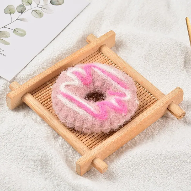 粉红色