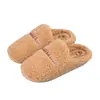 Nuevas pantuflas de algodón de color liso para pareja para otoño e invierno, engrosadas y cálidas, para uso en casa, suela suave, pantuflas de felpa antideslizantes, zapatos de maternidad para mujer