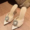 Pantuflas de verano para mujer para exteriores, modelo nuevo 2025, zapatos de tacón alto con tacones finos, punta fina, pedrería, sandalias de estilo francés para combinar con faldas