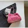 Bolso de Peluche Otoño e Invierno 2026 Nuevo Versátil Moda Tendencia Bolso de Hombro Tote para Mujeres
