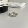 Anillo Pequeño de Encaje Fresco de Plata de Ley S925 para Mujer, Lujo Ligero Nicho de Gama Alta Versátil Apilable Anillo para Dedo Índice Nuevo Accesorio para Mano