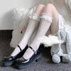 Calcetines Blancos Lolita con Adorno de Encaje a Media Pantorrilla Lindos para Mujer, Estilo Lolita Primavera y Verano Calcetines de Media Pantorrilla con Lazo Jk Mary Jane