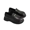 Mocassins Leves de Couro Macio com Solado Grosso para Mulheres 2025 Outono Novo Estilo com Saia Sapatos Slip-On Versáteis Sapatos Pequenos de Couro