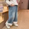 Calça Jeans Estilo Coreano para Meninas com Abertura nos Pés, Forrada de Pelo com Bolinhas, Outono Inverno 2026, Nova Calça Longa Grossa para Crianças Pequenas