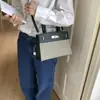 Nova Bolsa Feminina de Ombro Único Estilo Coreano Patchwork Color Block Bolsa de Axila Feminina Nicho PU Moda Pequena Quadrada de Mão Atacado