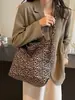 Bolso Cruzado de Estilo Japonés y Coreano con Estampado de Leopardo Ins 2024 Estilo Lazy Retro Estilo Occidental Bolso de Hombro de Lona Estudiante Todo Combinable Bolso de Tela
