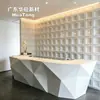 Fabricante de Balcão Frontal de Gesso GRG Geométrico Estúdio de Design Parede de Fundo em Bloco 3D Balcão de Recepção de Forma Irregular Personalização