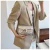 Bolso Cuadrado Pequeño Nuevo 2026 con Bordado de Diamantes, Bolso de Cadena de Moda de Alta Gama para Mujer, Versátil para Todas las Estaciones, Bolso de Hombro Único Cruzado