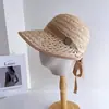 Chapéu de palha de ráfia com aba de bico e design vazado minimalista para mulheres, chapéu de sol leve e versátil para o verão, chapéu de sol para férias