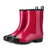 Botas de lluvia impermeables y antideslizantes de nueva moda transfronterizas, botas de lluvia de gelatina para mujer, botas de agua, zapatos de agua de algodón cálidos para adultos