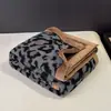 E-commerce transfronteiriço, estilo novo, caxemira sintética, dupla camada, manta de escritório de borda larga, manta Temu, direto do fabricante