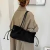 Bolso Tote Casual de Moda de Gran Capacidad para Mujer 2026 Invierno Nuevo Estilo Versátil para el Trabajo Bolso de Hombro Simple Bolso Grande