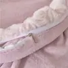 Conjunto de cuatro piezas estilo princesa femenina de felpa de pelo de conejo con relieve de terciopelo de leche, engrosado y cálido, funda de edredón de vellón de doble cara