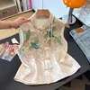 Calidad garantizada, chaleco de seda estilo chino nuevo estilo nacional con botones bordado jacquard tridimensional mejorado para mujer, que reduce la edad