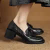 Mocassins retrô estilo francês para mulheres, design de camélia, nova coleção primavera/outono 2025, sapatos pequenos de couro retrô, sapatos casuais sem cadarço