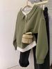 Suéter de dos piezas con cuello polo y hombros descubiertos de imitación verde para mujer, primavera y otoño, principios de la primavera, productos europeos, chaqueta pequeña, nuevas explosiones 2024