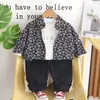 Ropa para Niños Trajes para Niños Primavera 2026 Nuevo Elegante Camisa Floral de Manga Larga Conjunto de Tres Piezas para Niños Moderno y Genial