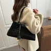 Bolso de Hombro/Mano Versátil Simple Casual Texturizado con Estampado de Leopardo de Gran Capacidad Estiloso Moda Retro Nuevo Invierno 2026