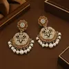 Pendientes de Perla Exagerados Retro Chinos Nuevos de Aguja de Plata para Mujer, Incrustados con Pedrería, (Hueco) Aretes colgantes con forma de flor, Accesorios para mujer estilo corte exótico