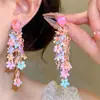 Aretes de aguja plateada con diamantes, borlas geométricas de perlas, ultra brillantes, lujosos y exquisitos, personalizados y elegantes, aretes de alta gama